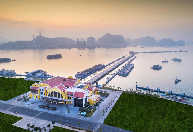 Mục sở thị không gian tuyệt mỹ của Cảng tàu khách hàng đầu châu Á tại Hạ Long - Ảnh 1.