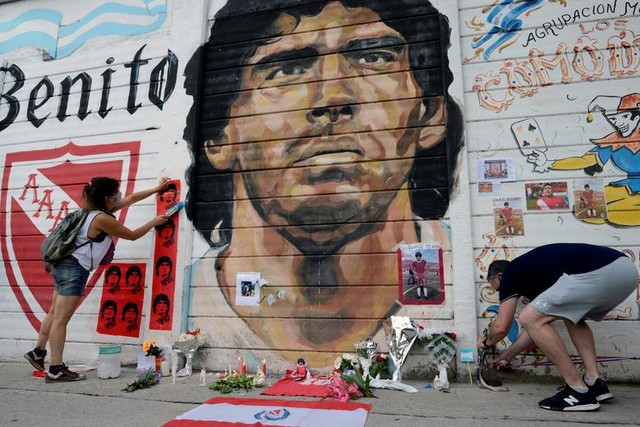 Huyền thoại bóng đá Diego Maradona qua đời, thế giới tiếc thương - Ảnh 2.