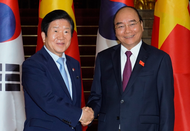 Thủ tướng mong sớm đạt mục tiêu 100 tỷ USD kim ngạch thương mại Việt - Hàn - Ảnh 1.
