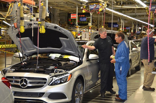  Mercedes-Benz đóng cửa nhà máy sản xuất ô tô tại Brazil - Ảnh 1.
