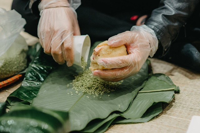 Tết này, những &quot;nàng dâu Oder&quot; tha hồ trổ tài nội trợ với set nguyên liệu bánh chưng đến từ thương hiệu bánh chưng đắt nhất Việt Nam - Ảnh 4.