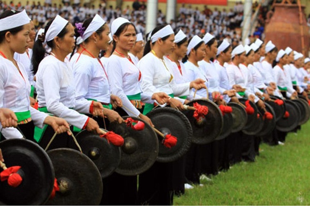 Tạm dừng tổ chức Ngày hội văn hóa dân tộc Mường - Ảnh 1.