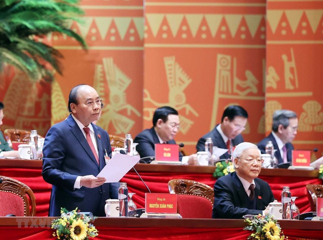 Thủ tướng Nguyễn Xuân Phúc điều hành thảo luận dự thảo Văn kiện trình Đại hội XIII - Ảnh 1.