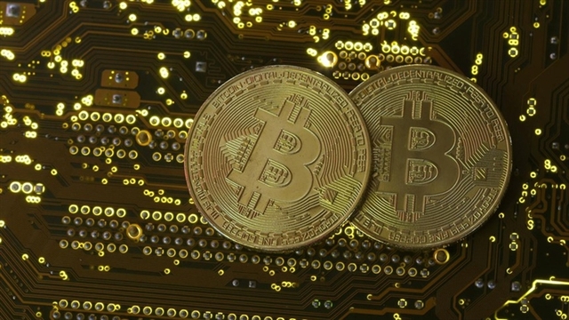 Giá Bitcoin hôm nay 26/10: Bitcoin đảo chiều tăng tốc - Ảnh 1.
