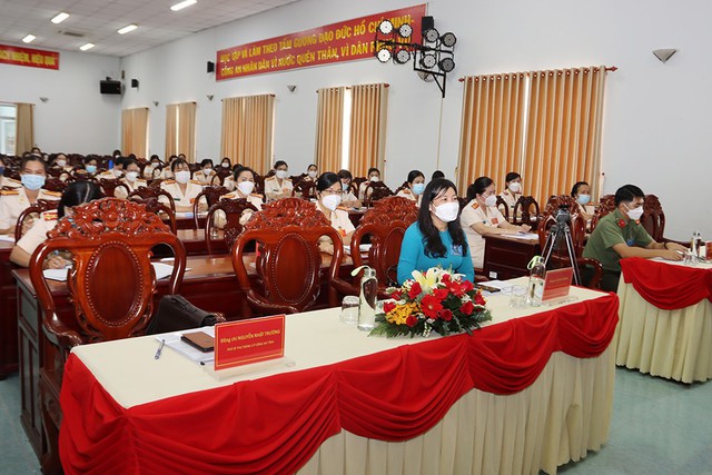 Đại biểu tham dự Đại hội tại điểm cầu Công an tỉnh.