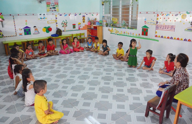 Trong một giờ học của lớp mầm, tại mầm non Trường mầm non Vĩnh Bình Nam, huyện Vĩnh Thuận (Kiên Giang).