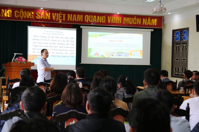 Thái Bình: Công đoàn Ngành Nông nghiệp& Phát triển Nông thôn tổ chức truyền thông ATGT cho đoàn viên. - Ảnh 1.