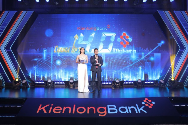“Bữa tiệc nghệ thuật” mãn nhãn kỷ niệm tuổi 26 của KienlongBank - Ảnh 1.