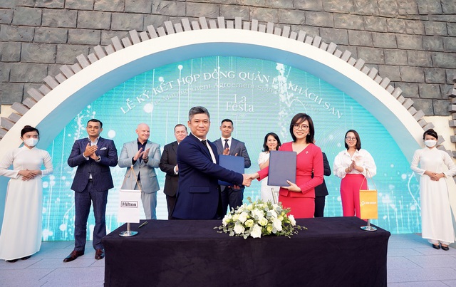 Lễ ký kết hợp đồng quản lý khách sạn La Festa Phu Quoc giữa Sun Group và Hilton Worldwide