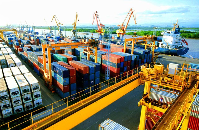 Kim ngạch xuất khẩu hàng hóa 11 tháng đạt 299,67 tỷ USD - Ảnh 1.