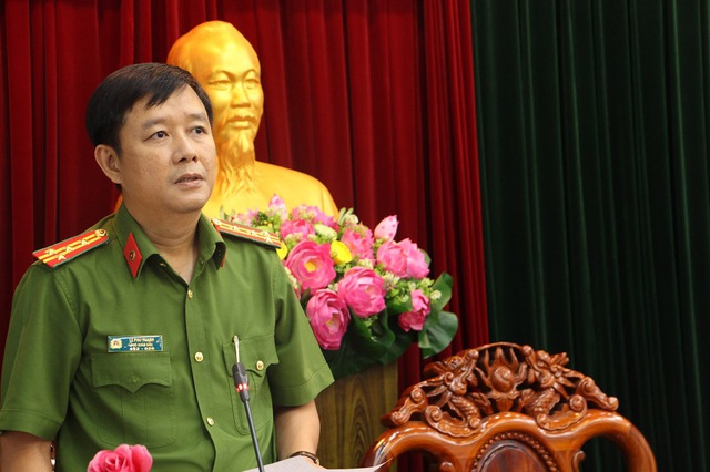 Đại tá Lê Phú Thạnh, Phó Giám đốc Công an tỉnh phát biểu tại hội nghị.