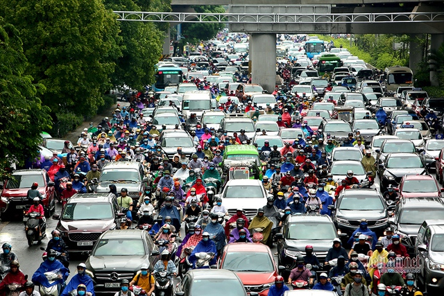 Hà Nội cho dân đi bằng phương tiện gì nếu cấm xe máy từ năm 2025? - Ảnh 3.