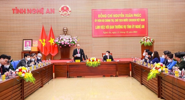 Chủ tịch nước Nguyễn Xuân Phúc: Nghệ An cần tận dụng lợi thế riêng, tạo nên kỳ tích sông Lam - Ảnh 1.