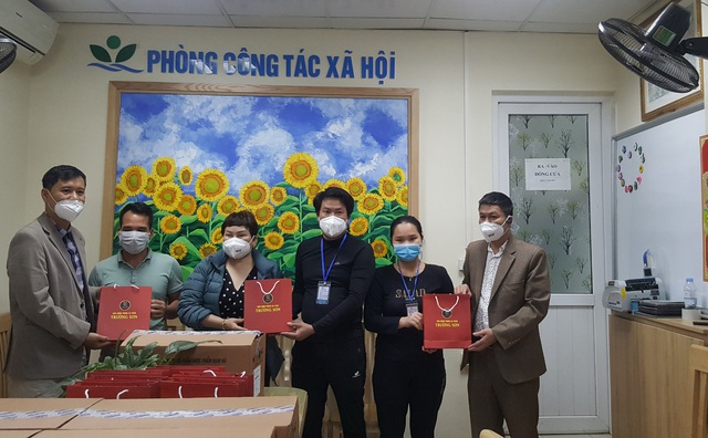 Công ty CP Linh dược Trường Sơn ủng hộ Nano Đông trùng hạ thảo cho Bệnh viện Nhi Trung ương  - Ảnh 2.