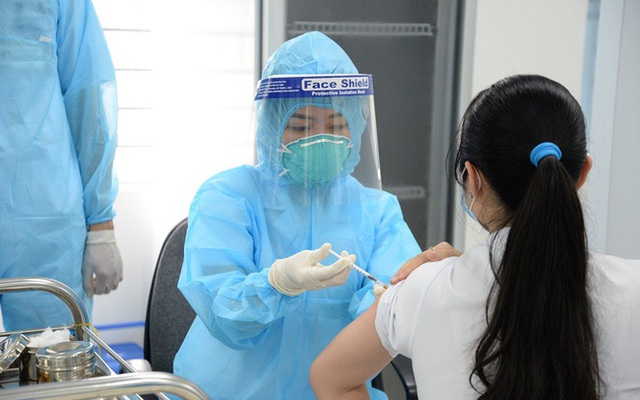 Quảng Nam: Triển khai kế hoạch tiêm chủng vaccine phòng Covid-19 cho trẻ em từ 12 đến dưới 18 tuổi  - Ảnh 1.