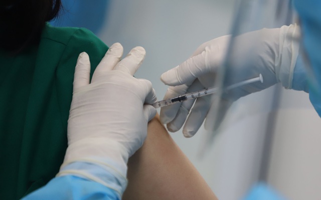 Lý do chỉ có 6 người tiêm thử nghiệm vắc xin COVID-19 'made in Việt Nam' thứ hai - Ảnh 1.