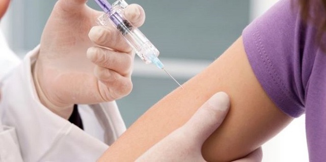 Hơn 62.000 người đã được tiêm vaccine COVID-19 - Ảnh 1.