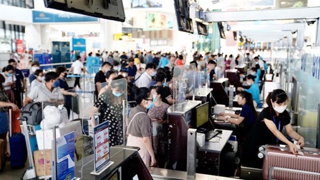 Dự kiến sân bay Nội Bài sẽ đón lượng khách tăng 25% dịp lễ 30/4-1/5 - Ảnh 1.