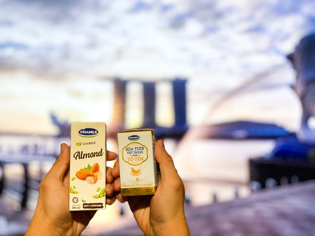 Vinamilk xuất khẩu sữa tươi chứa tổ yến đi Singapore, tiếp tục phát triển thị trường phân khúc cao cấp - Ảnh 1.