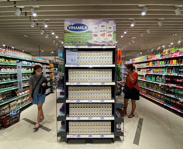 Vinamilk xuất khẩu sữa tươi chứa tổ yến đi Singapore, tiếp tục phát triển thị trường phân khúc cao cấp - Ảnh 3.