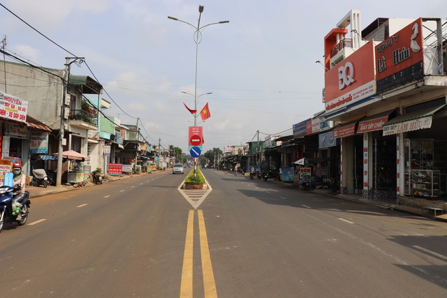Thị trấn Ea T'Ling (Cư Jút - Đắk Nông):  Một điểm sáng người dân hiến hàng ngàn mét vuông đất làm đường giao thông! - Ảnh 5.
