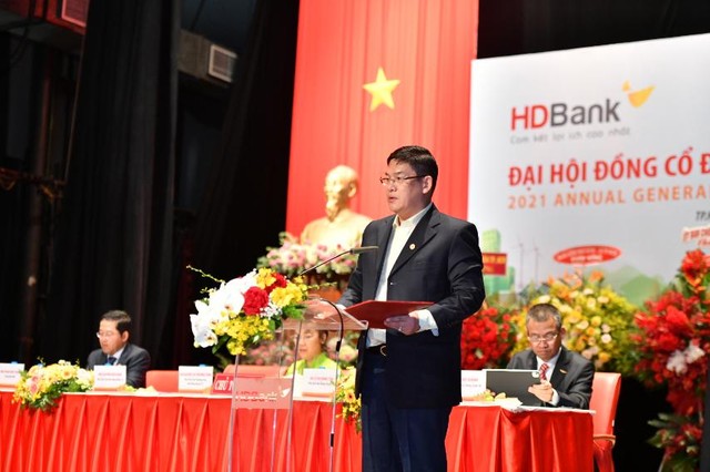 Đại hội đồng cổ đông thường niên HDBank 2021: Đẩy mạnh chuyển đổi số, tiếp tục tăng trưởng cao và liên tục, đồng hành cùng khách hàng và nền kinh tế - Ảnh 6.