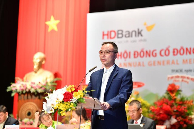 Đại hội đồng cổ đông thường niên HDBank 2021: Đẩy mạnh chuyển đổi số, tiếp tục tăng trưởng cao và liên tục, đồng hành cùng khách hàng và nền kinh tế - Ảnh 7.
