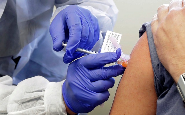 Hơn 887.700 người Việt Nam đã tiêm vắc xin COVID-19 - Ảnh 1.