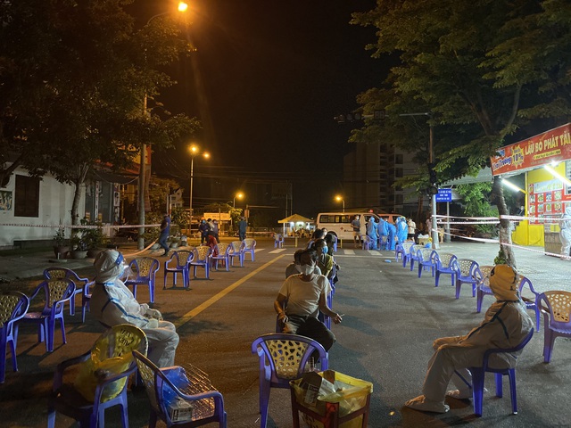 Chủ động, bình tĩnh và sáng tạo, Đà Nẵng đã và đang thể hiện tinh thần “tổng tiến công” chứ không để mình bị động trong cuộc chiến chống dịch