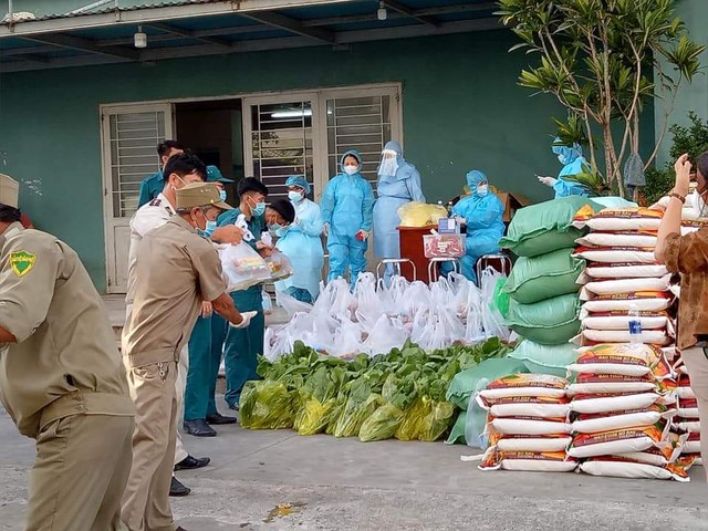 Đà Nẵng đã và đang thể hiện tinh thần “tổng tiến công” chứ không để mình bị động trong cuộc chiến chống dịch (2)