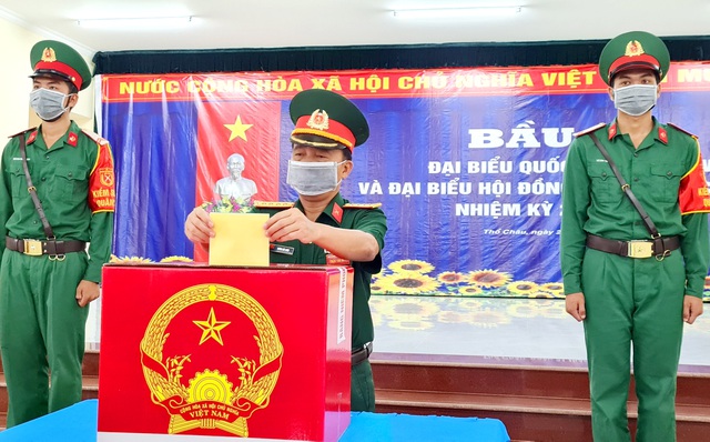 Kiên Giang: Hơn 2.000 cử tri xã đảo Thổ Châu tham gia bỏ phiếu bầu cử  - Ảnh 4.