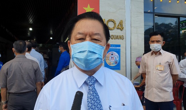 Đồng chí Nguyễn Trọng Nghĩa thực hiện bỏ phiếu bầu cử tại quận Tân Bình (TP. Hồ Chí Minh) - Ảnh 3.