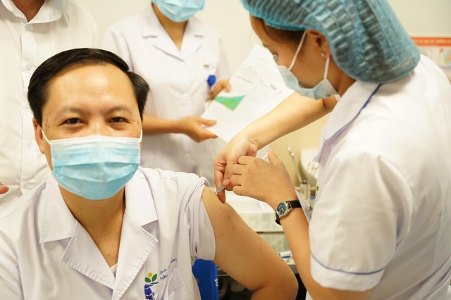 Đã có 585.539 người Việt Nam được tiêm vắc xin COVID-19 - Ảnh 1.