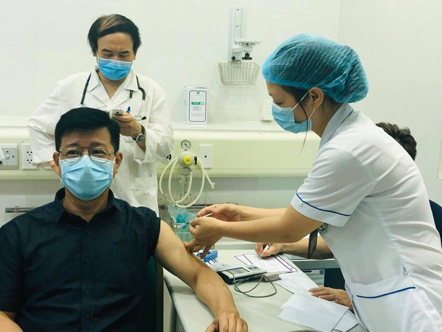 Hơn 747.800 người Việt Nam đã tiêm vắc xin COVID-19 - Ảnh 1.