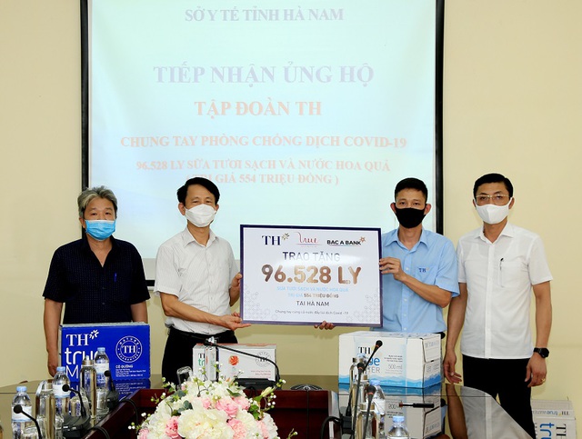Tập đoàn TH trao tặng Hà Nam, Vĩnh Phúc hơn 145.000 sản phẩm đồ uống tốt cho sức khỏe, chung tay chống dịch COVID-19 - Ảnh 1.