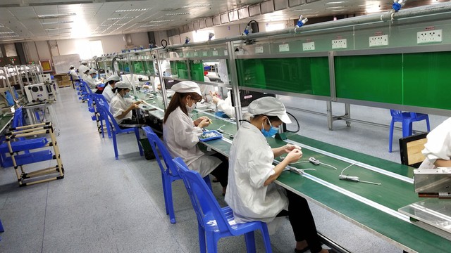 Bắc Giang: Kích hoạt 7 nhóm giải pháp hỗ trợ doanh nghiệp khôi phục sản xuất kinh doanh - Ảnh 1.