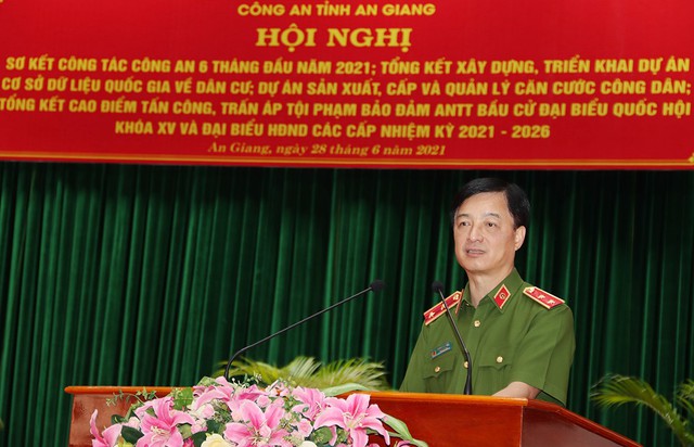 Công an tỉnh An Giang sơ kết công tác 6 tháng đầu năm 2021 - Ảnh 1.