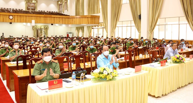 Công an tỉnh An Giang sơ kết công tác 6 tháng đầu năm 2021 - Ảnh 2.