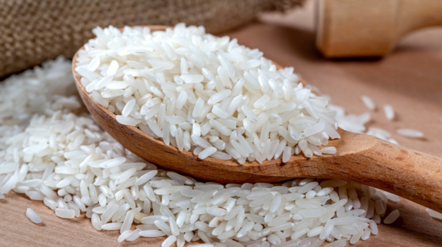 Giá gạo hôm nay 30/6: Gạo xuất khẩu giảm do áp lực cạnh tranh lớn - Ảnh 1.