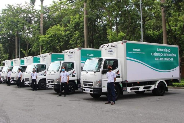 THACO trao tặng 126 xe chuyên dụng vận chuyển vaccine phục vụ tiêm và chủng lưu động - Ảnh 1.