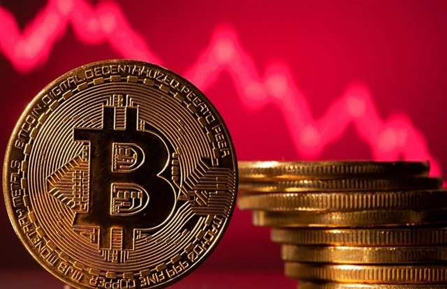 Giá Bitcoin hôm nay 16/7: Bitcoin đỏ rực, thị trường đồng loạt lao dốc - Ảnh 1.