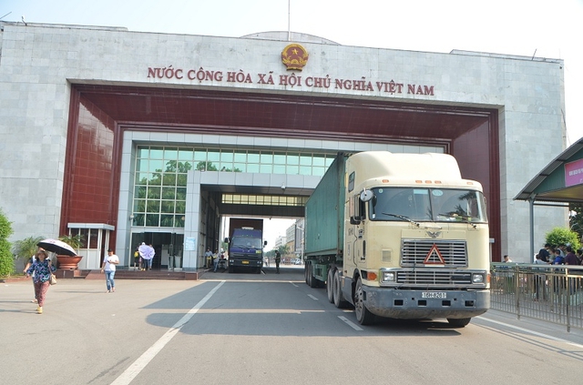Quảng Ninh: Trên 1 triệu tấn hàng hóa XNK qua Cửa khẩu quốc tế Móng Cái - Ảnh 1.