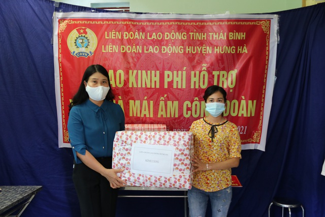 Thái Bình: Tổ chức trao kinh phí hỗ trợ đoàn viên xây nhà mái ấm - Ảnh 2.