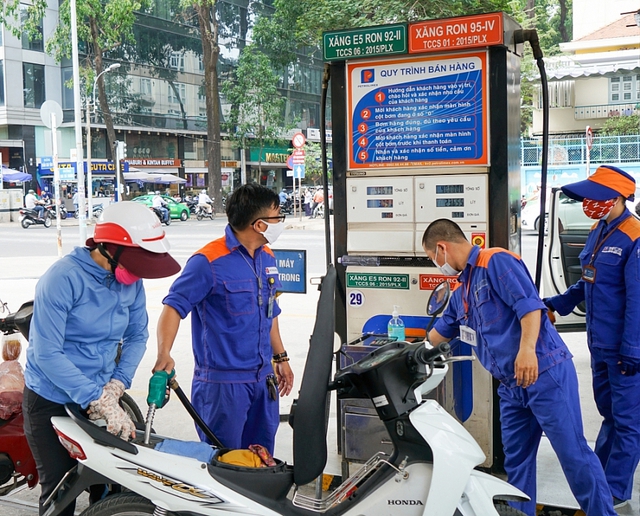 Giá xăng, dầu đồng loạt giảm sau 3 kỳ tăng liên tiếp - Ảnh 1.