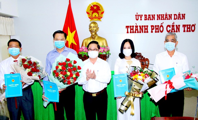 Phó Chủ tịch Thường trực UBND TP Cần Thơ kiêm nhiệm Giám đốc Sở GD-ĐT - Ảnh 2.
