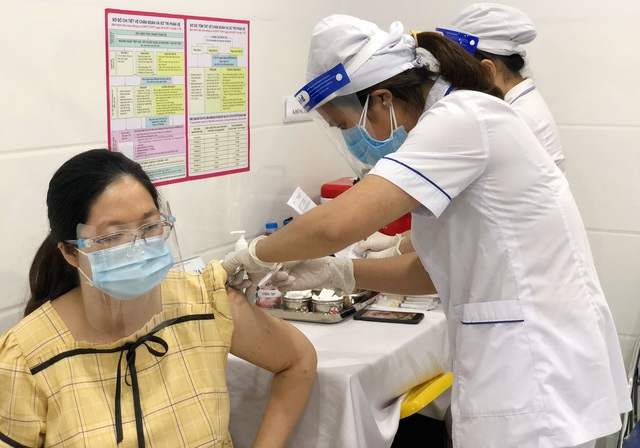 Cần Thơ: Những thai phụ đầu tiên tiêm ngừa vaccine phòng COVID-19 - Ảnh 4.