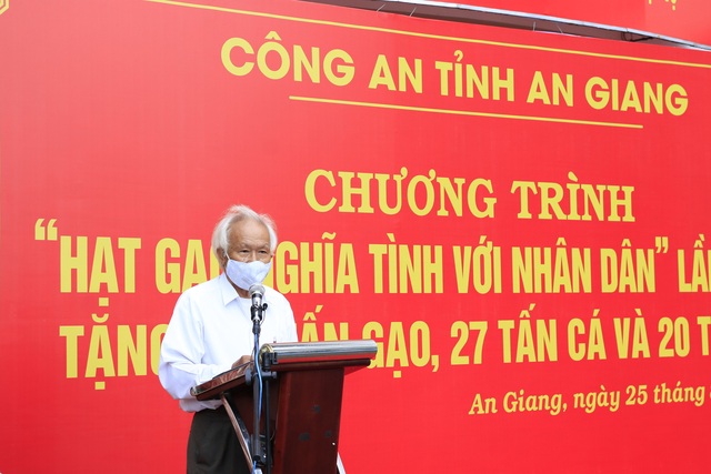 Ông Nguyễn Tấn Đạt, Trưởng Ban Trị sự Trung ương Giáo hội Phật giáo Hòa Hảo phát biểu tại buổi lễ.