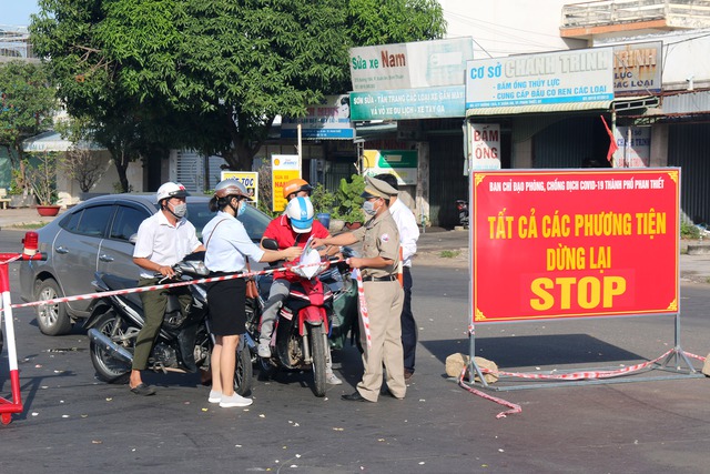 Bình Thuận: Tuyệt đối không là là công tác chống dịch cũng như chăm lo đời sống cho người dân - Ảnh 1.