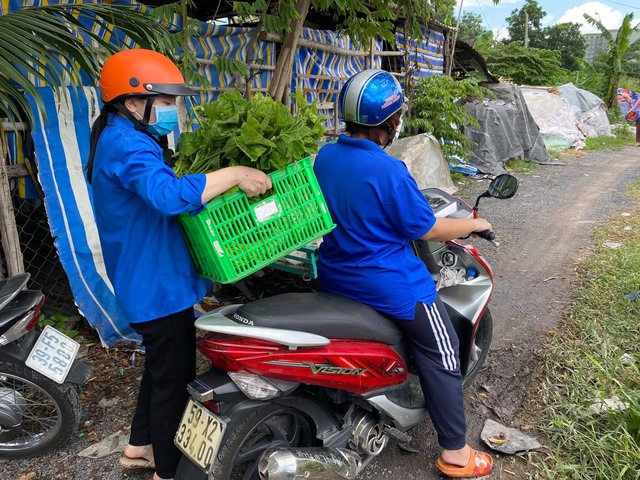 Thanh niên phường Linh Xuân (TP. Thủ Đức): Tiếp tục đồng hành cùng người dân vượt qua mùa dịch - Ảnh 1. Thanh niên phường Linh Xuân (TP. Thủ Đức): Tiếp tục đồng hành cùng người dân vượt qua mùa dịch - Ảnh 1.