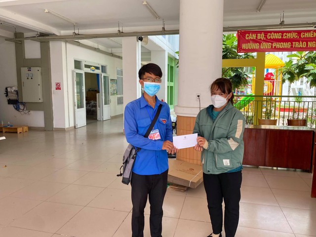 Thanh niên phường Linh Xuân (TP. Thủ Đức): Tiếp tục đồng hành cùng người dân vượt qua mùa dịch - Ảnh 3. Thanh niên phường Linh Xuân (TP. Thủ Đức): Tiếp tục đồng hành cùng người dân vượt qua mùa dịch - Ảnh 3.